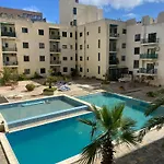 New 3 Bed With Communal Pool *