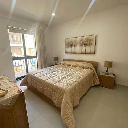 New 3 Bed With Communal Pool * St. Paul's Bay
