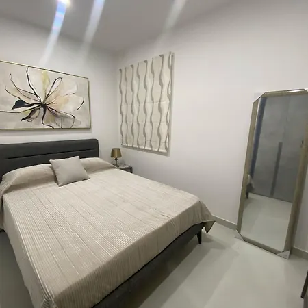 New 3 Bed With Communal Pool *