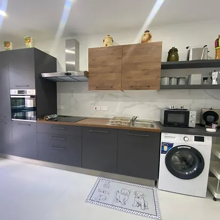 New 3 Bed With Communal Pool St. Paul's Bay